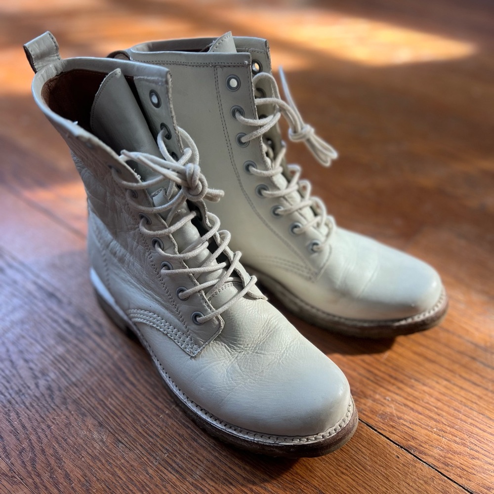 Frye Veronica Combat White - image 1